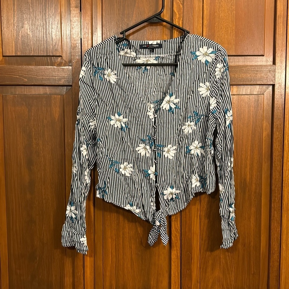 Floral Button Crop Top